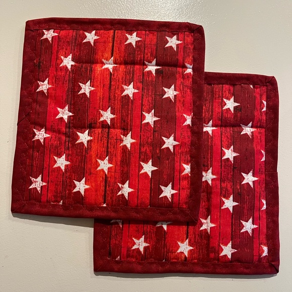 Hand Crafted 2 Pot Holders - Picture 2 of 5